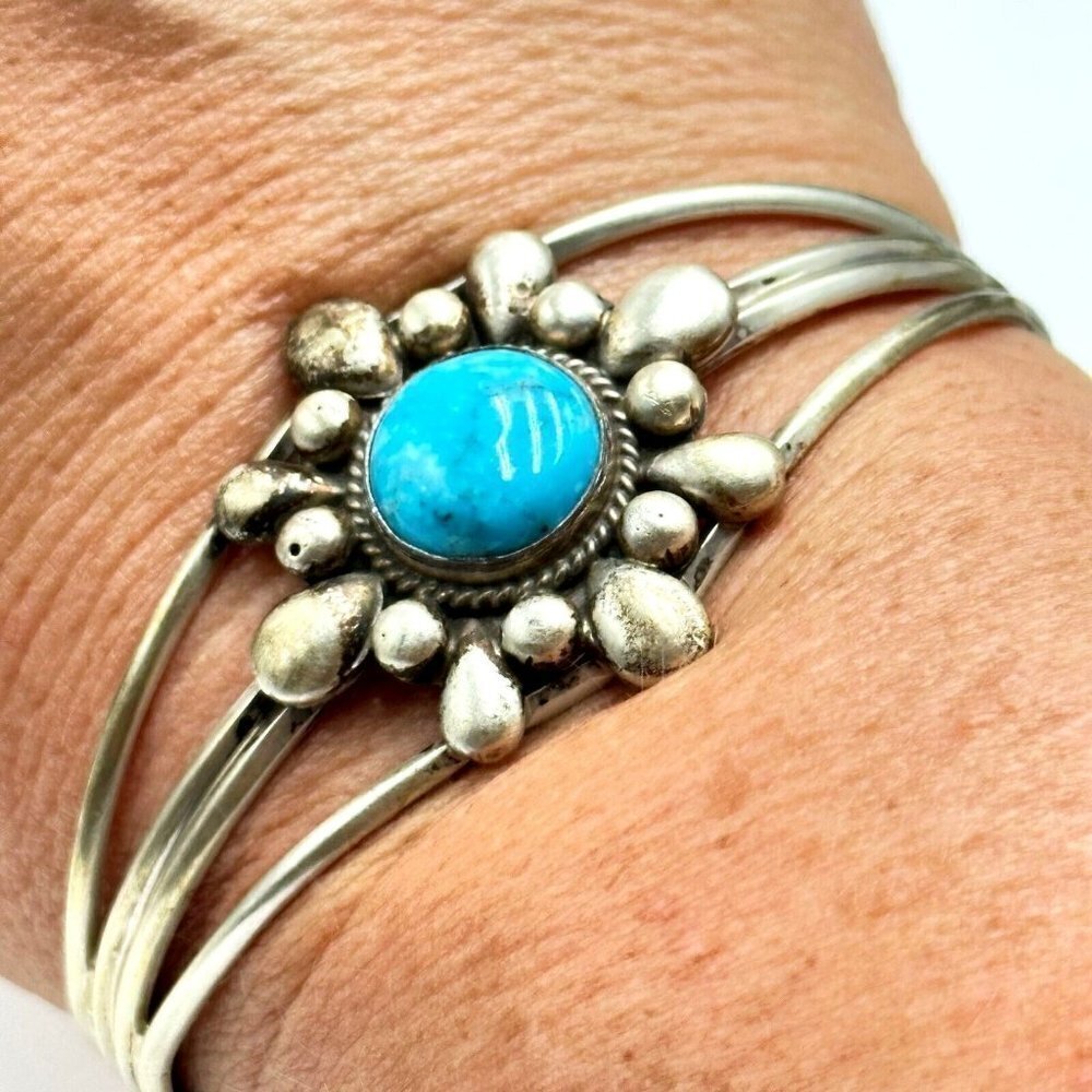 Native American Signed Running Bear Blue Turquoise Cuff Bracelet 23 Grams